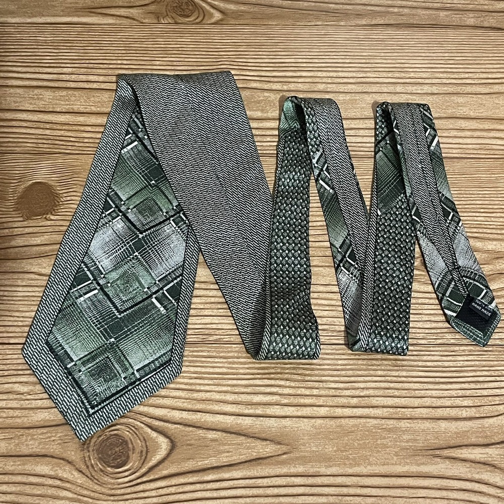 Enrico Capucci Rome New York Necktie Hand Made Silk Neck‎ Tie Green Geometric